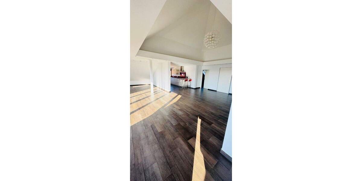 Etagenwohnung Euskirchen Innenstadt - 4 Zimmer, 134 m&sup2;, 429.000&euro; | Angebot:25773763