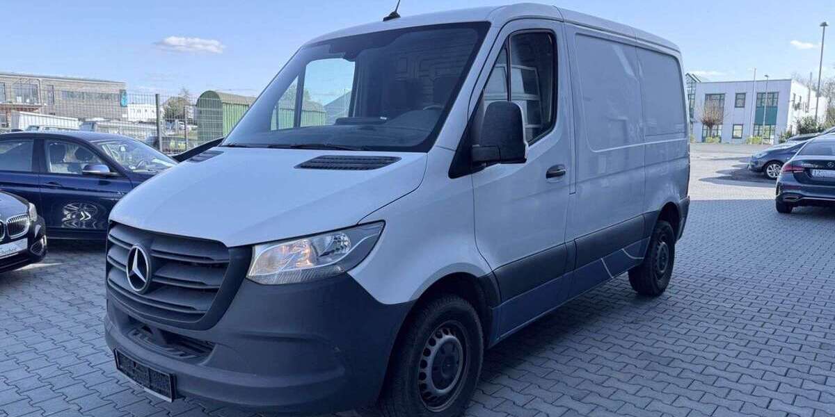 Mercedes-Benz Sprinter 216.000 km 13.680 &euro; Rheinbahn 53359