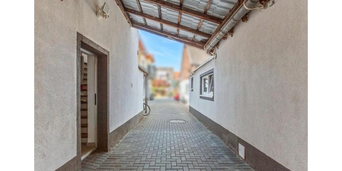 Mehrfamilienhaus, Wohnhaus Troisdorf Altenrath - 9 Zimmer, 200 m&sup2;, 549.000&euro; | Angebot:26063315