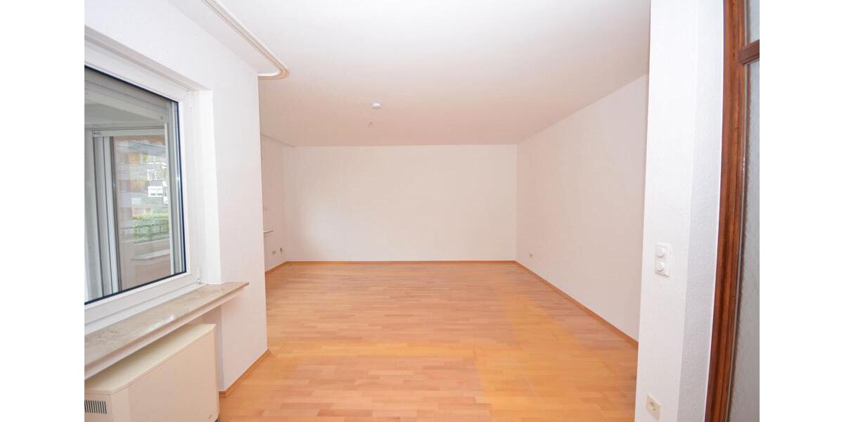 Etagenwohnung Brühl - 4 Zimmer, 96 m&sup2;, 1.150&euro; | Angebot:25097962