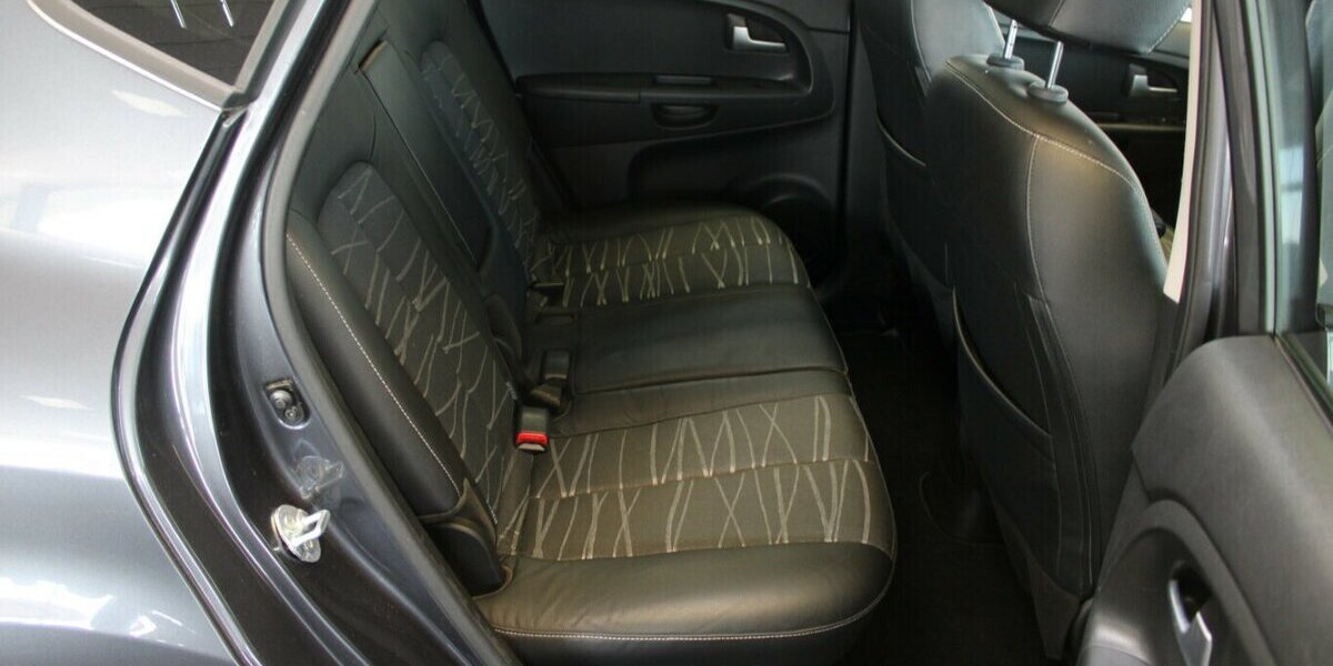 Kia Venga 1.6 CVVT Edition 7 - Panorama - 42.466 km 8.980 &euro; Euskirchen 53881