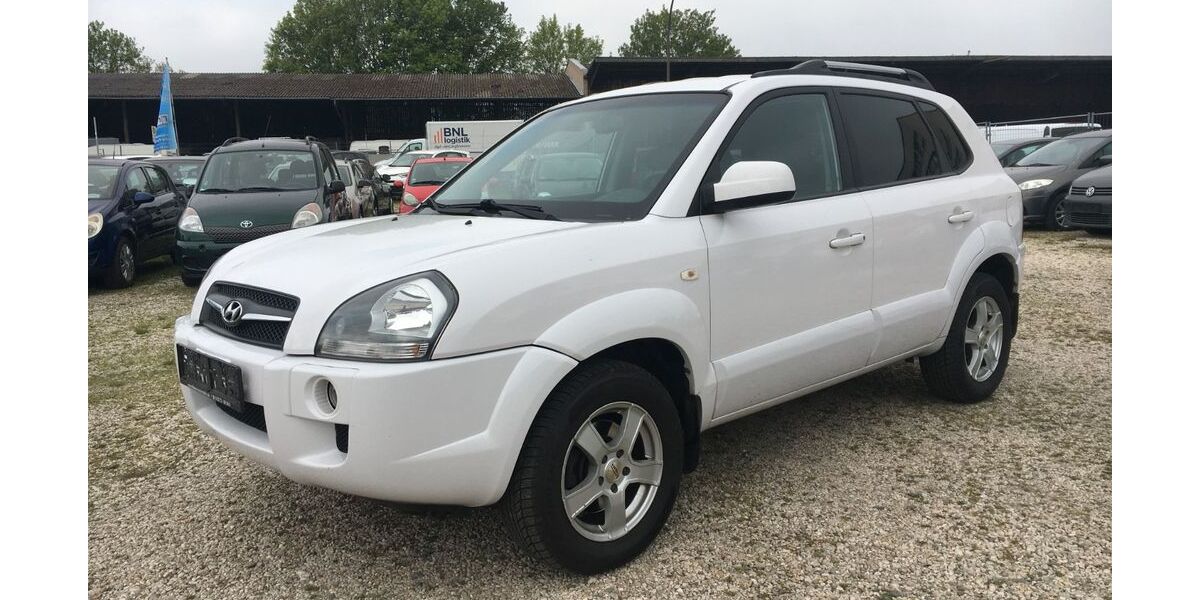 Hyundai TUCSON 165.000 km 3.799 &euro; Bonn 53227