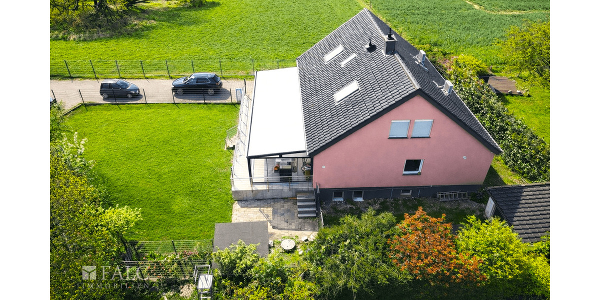 Einfamilienhaus Köln Esch/Auweiler - 8 Zimmer, 288 m&sup2;, 1.099.000&euro; | Angebot:25696534