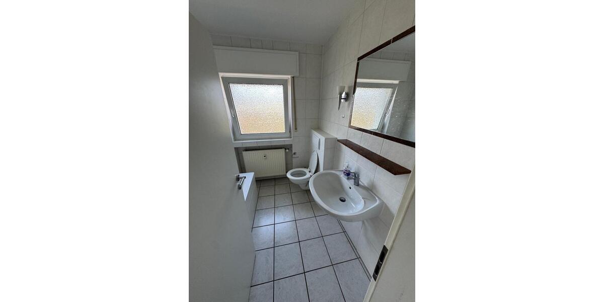 Etagenwohnung Sankt Augustin - 5 Zimmer, 132 m&sup2;, 2.000&euro; | Angebot:25803933