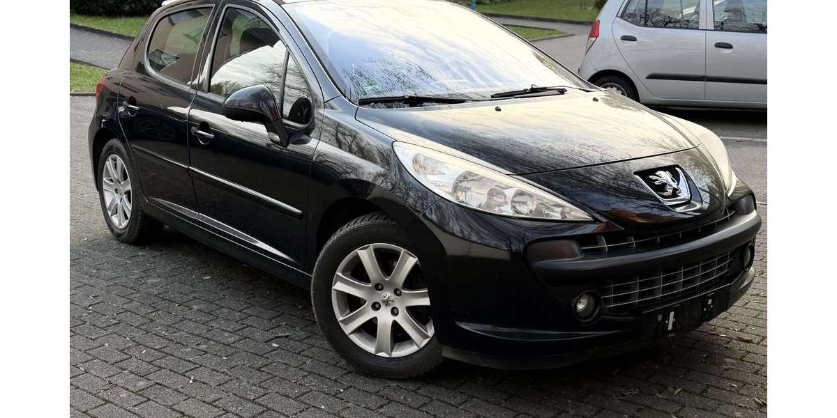 Peugeot 207 180.000 km 1.799 &euro; rösrath 51503