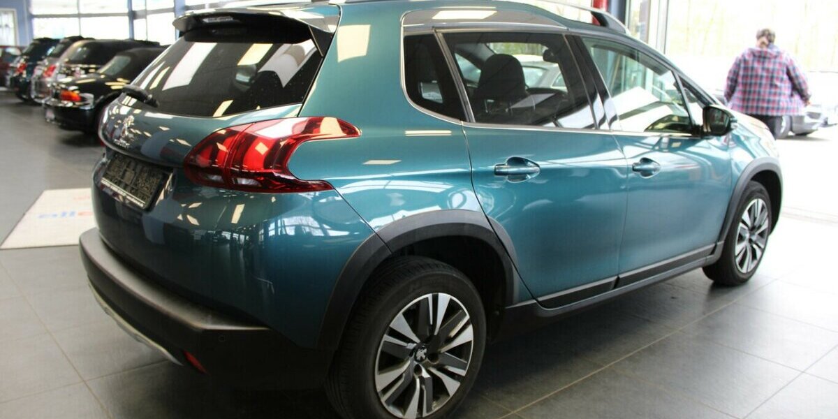 Peugeot 2008 PureTech 110 GPF EA T6 Allure 119.082 km 10.780 &euro; Euskirchen 53881