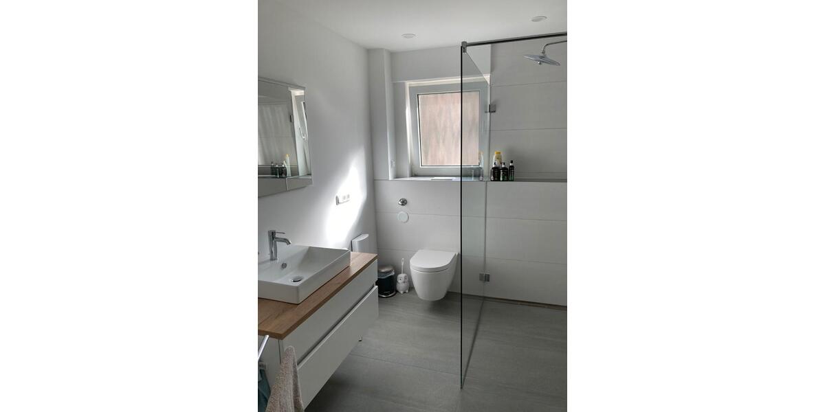 Etagenwohnung Brühl - 3 Zimmer, 100 m&sup2;, 930&euro; | Angebot:26044697