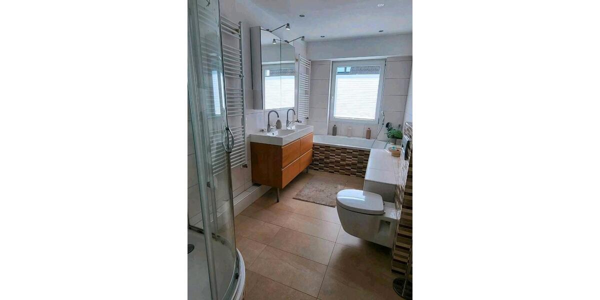 Einfamilienhaus Bonn Gronau - 10 Zimmer, 313 m&sup2;, 4.490&euro; | Angebot:26677619
