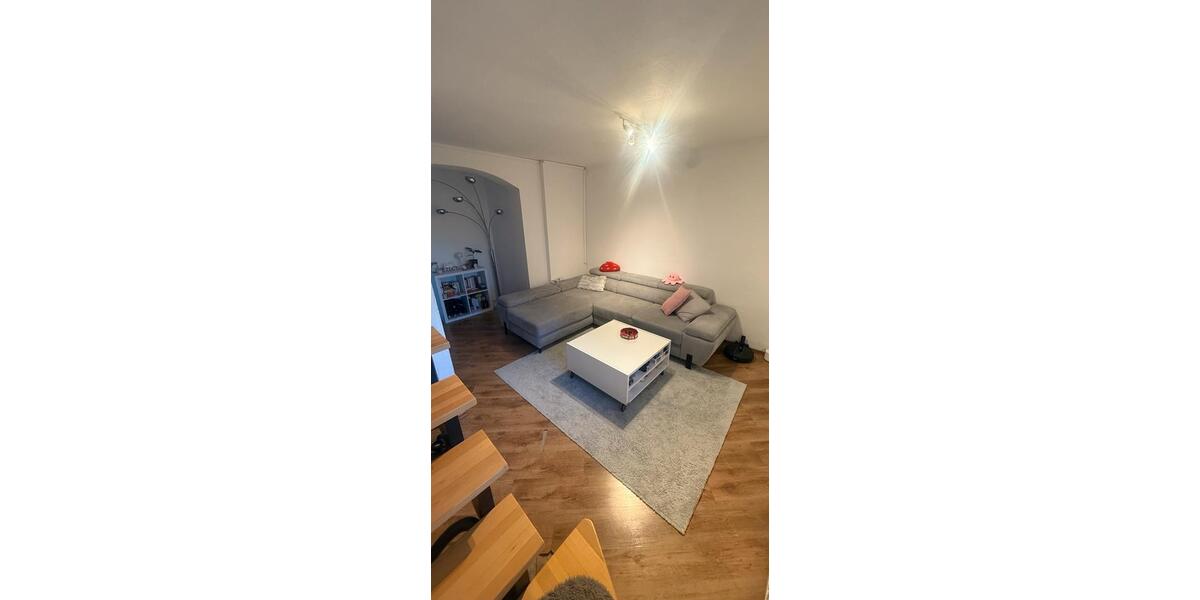 Dachgeschoßwohnung Köln Mülheim - 7 Zimmer, 100 m&sup2;, 490&euro; | Angebot:25308321