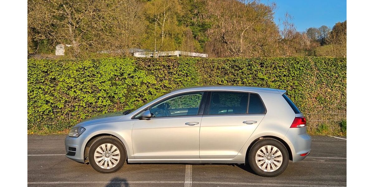 VW Golf 135.000 km 7.000 &euro; Rösrath 51503