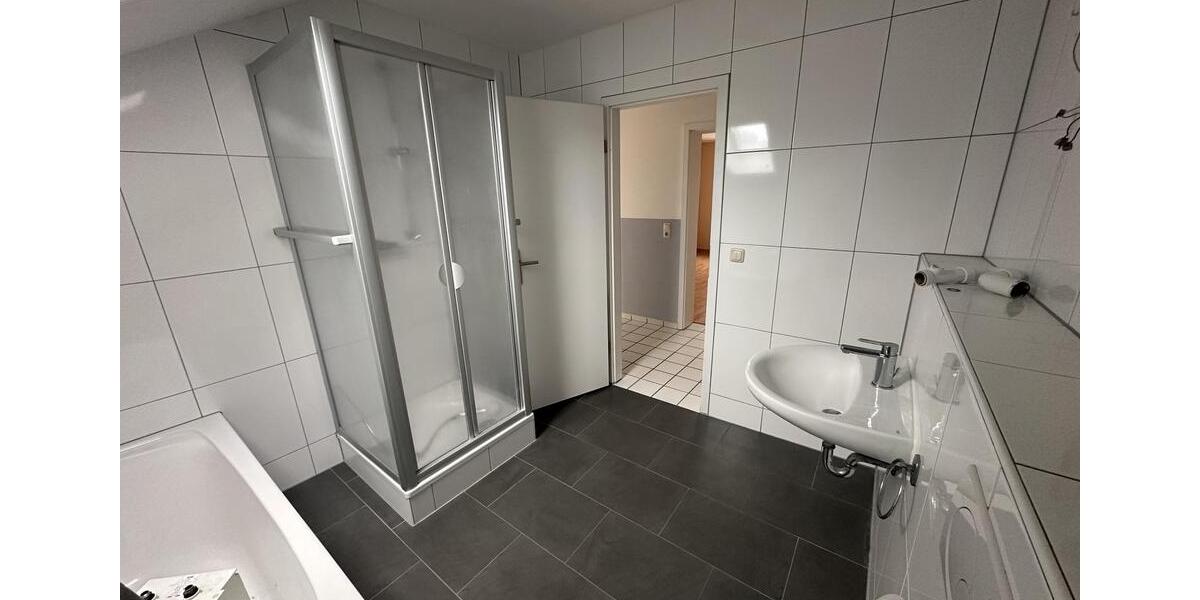 Dachgeschoßwohnung Euskirchen Dom-Esch - 4 Zimmer, 70 m&sup2;, 339&euro; | Angebot:26632427