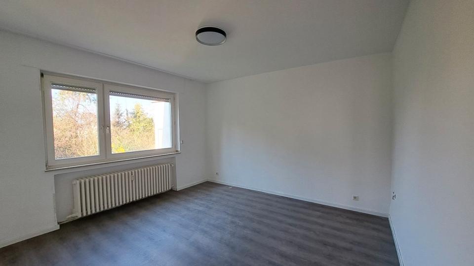 Erdgeschoßwohnung Bonn Hardtberg - 4 Zimmer, 100 m&sup2;, 2.150&euro; | Angebot:26021423