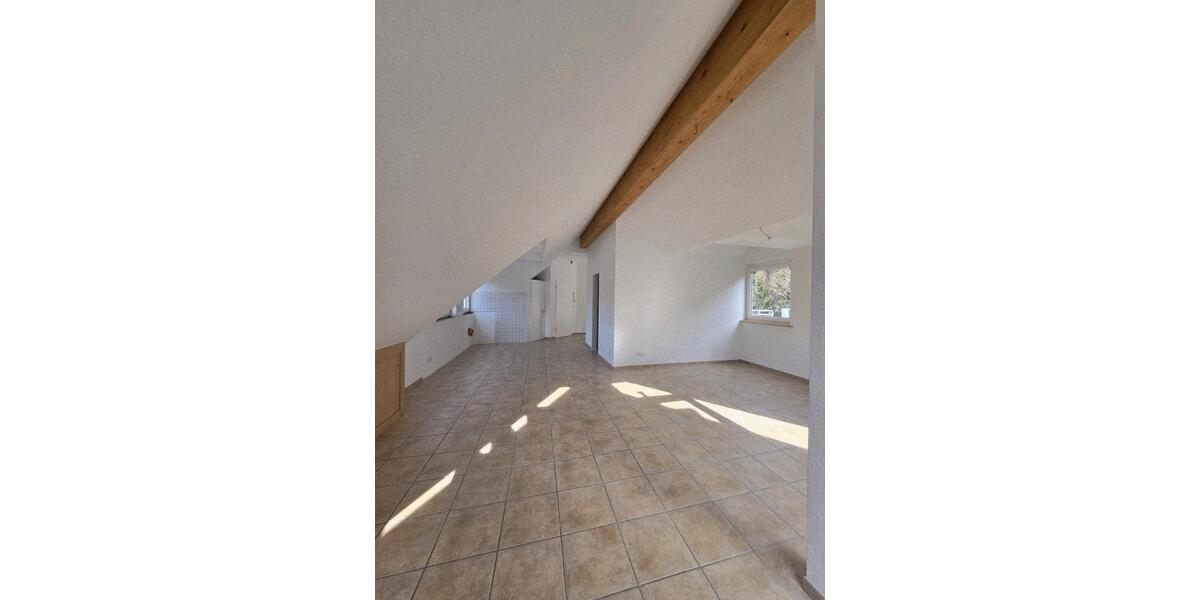 Dachgeschoßwohnung Mechernich - 2 Zimmer, 81 m&sup2;, 960&euro; | Angebot:24327655