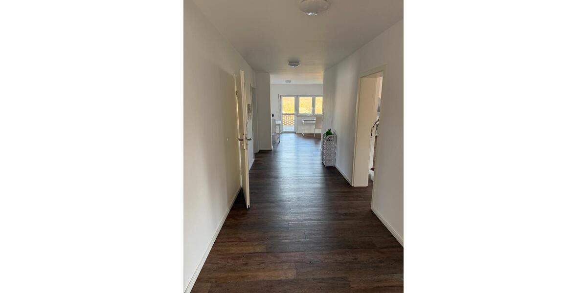 Dachgeschoßwohnung Bonn Hardtberg - 3 Zimmer, 105 m&sup2;, 1.000&euro; | Angebot:26048891