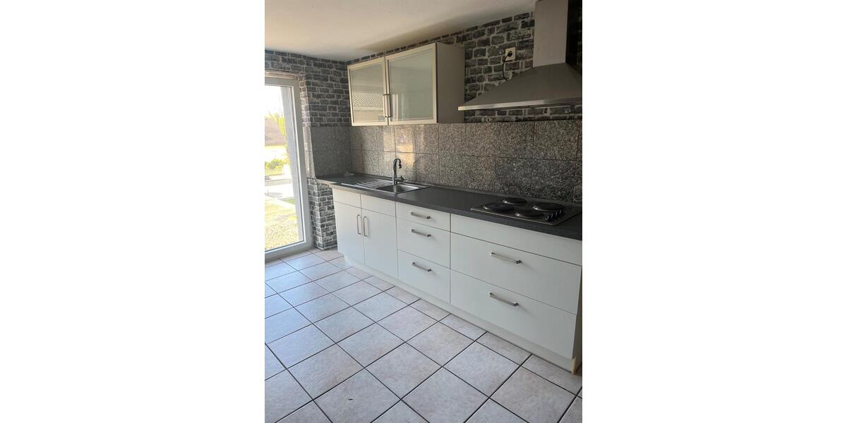 Etagenwohnung Rösrath - 4 Zimmer, 119 m&sup2;, 1.450&euro; | Angebot:25995534