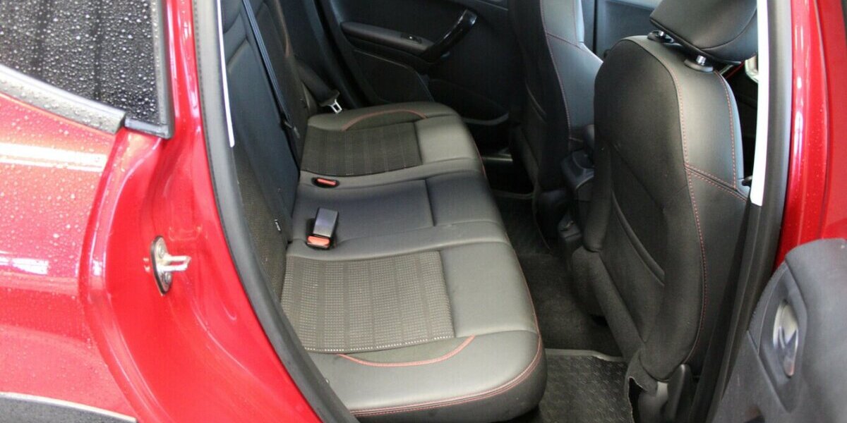 Peugeot 2008 PureTech 130 GPF GT-line - Panoramadach - AHK 107.572 km 10.780 &euro; Euskirchen 53881