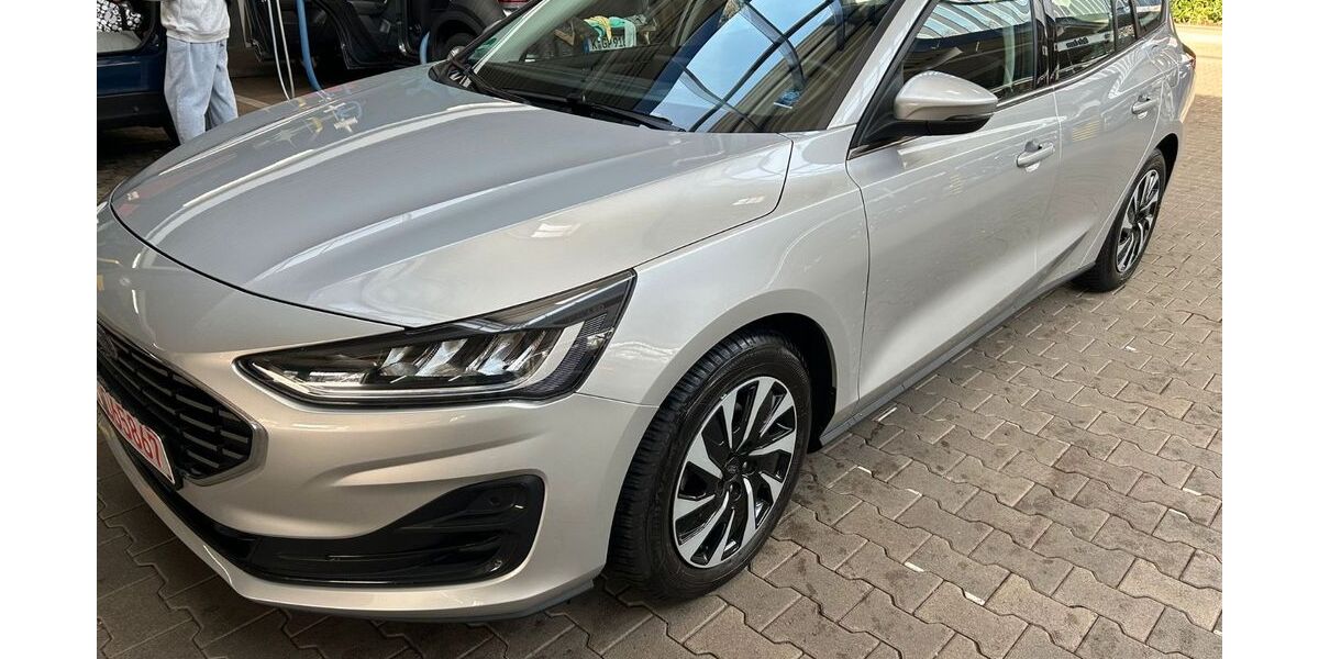 Ford Focus 23.000 km 18.600 &euro; Köln 50829