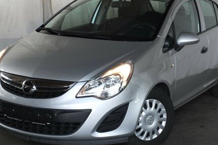 Opel Corsa SELECTION AUTOMATIK KLIMAAUT 5-türig 98.544 km 7.804 &euro; Köln 50858