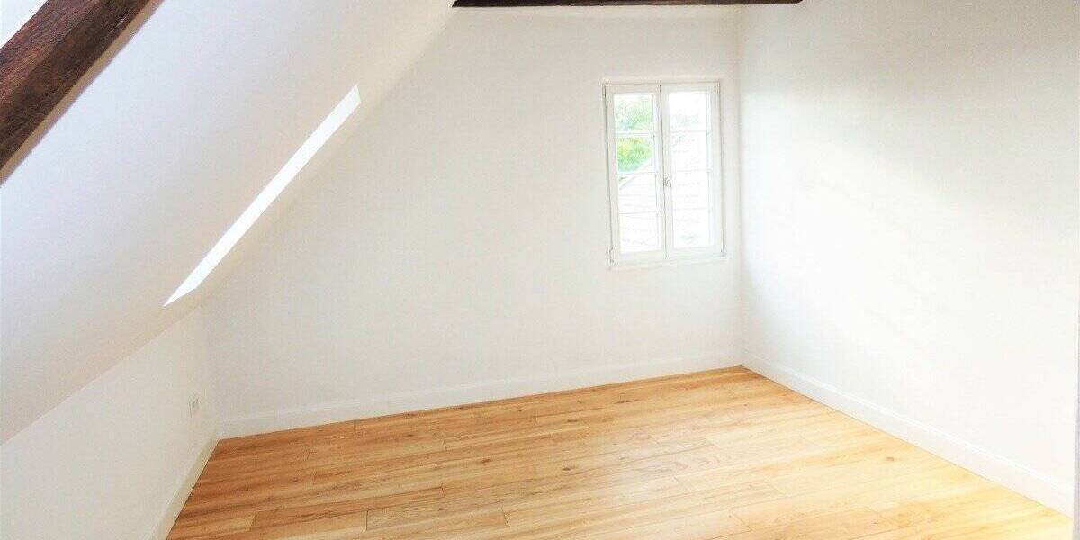 Einfamilienhaus Köln Dünnwald - 6 Zimmer, 240 m&sup2;, 3.500&euro; | Angebot:25728027