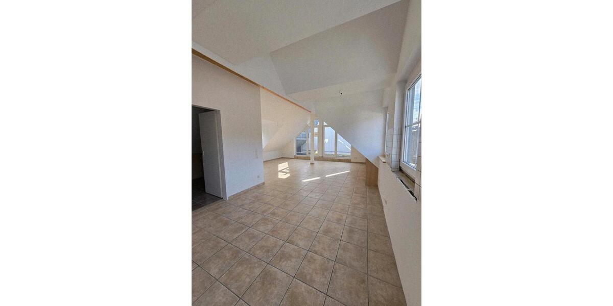 Dachgeschoßwohnung Bad Münstereifel - 2 Zimmer, 81 m&sup2;, 950&euro; | Angebot:24832786