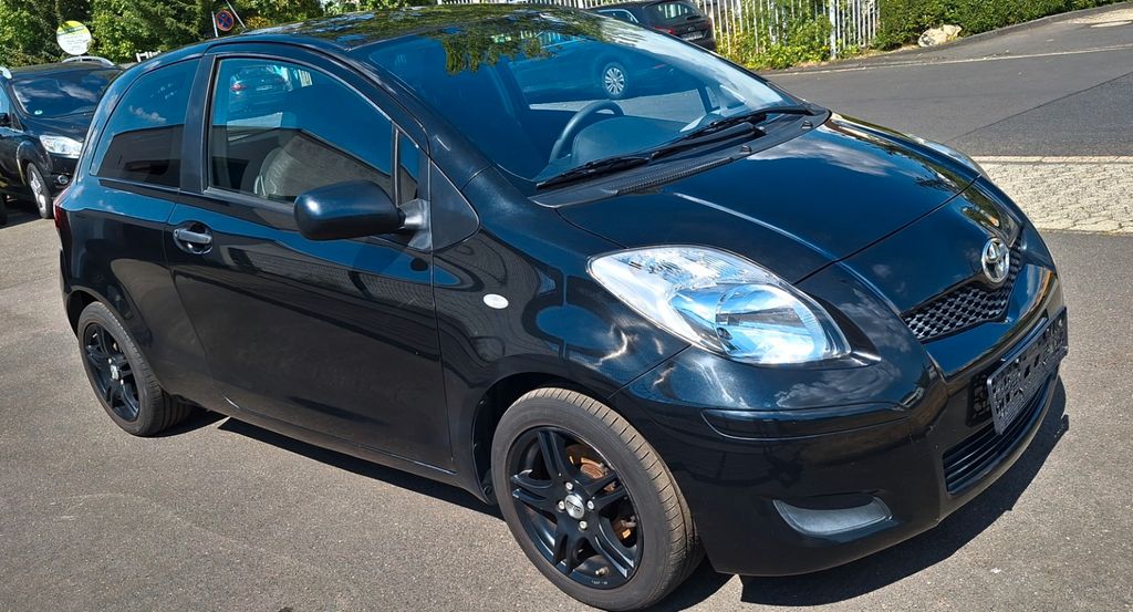 Toyota Yaris 135.500 km 2.750 &euro; Hürth 50354