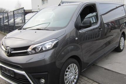 Toyota Proace (Verso) 148.000 km 14.990 &euro; Köln 51105