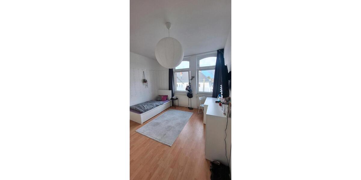 Etagenwohnung Köln Ehrenfeld - 1 Zimmer, 75 m&sup2;, 760&euro; | Angebot:25925594