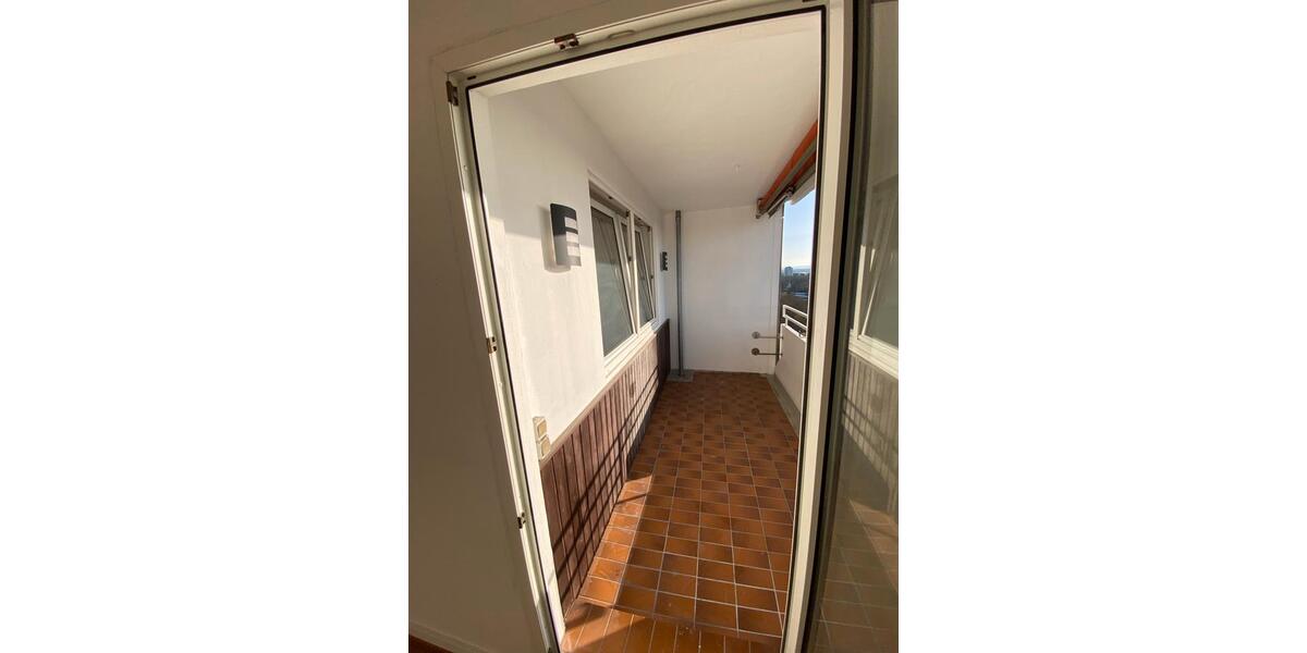 Etagenwohnung Köln Mülheim - 3 Zimmer, 92 m&sup2;, 1.350&euro; | Angebot:26020408