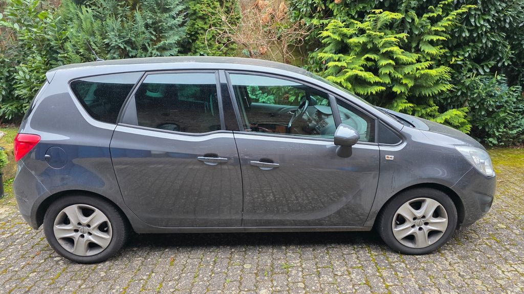 Opel Meriva 217.000 km 2.000 &euro; Vettweiß 52391