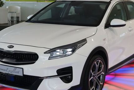 Kia XCeed 99.742 km 14.750 &euro; Troisdorf (Köln/Bonn) 53842