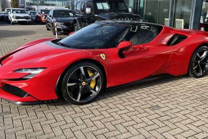Ferrari SF90 Stradale 1.050 km 488.000 &euro; Düren 52351
