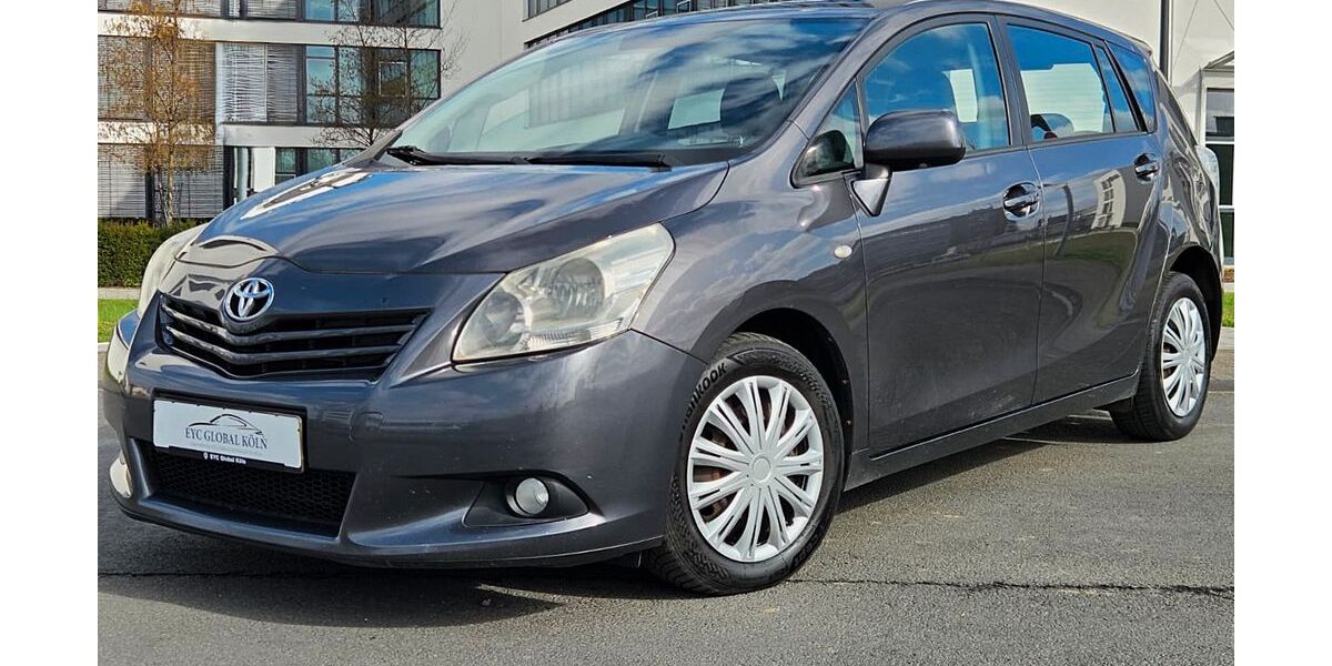 Toyota Verso 263.000 km 2.999 &euro; Köln (Ostheim) 51107