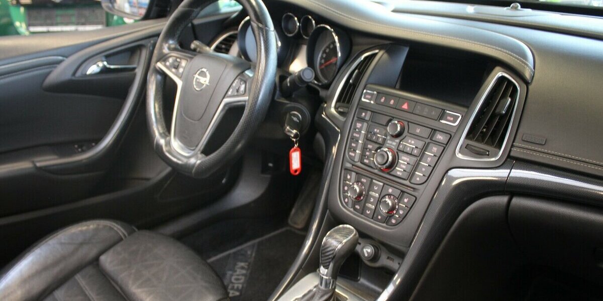 Opel Cascada 2.0 CDTi Aut. Innovation 110.160 km 6.900 &euro; Euskirchen 53881