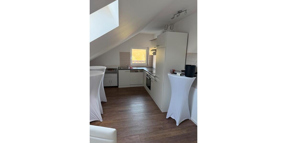 Dachgeschoßwohnung Bonn Hardtberg - 3 Zimmer, 105 m&sup2;, 1.000&euro; | Angebot:26048891