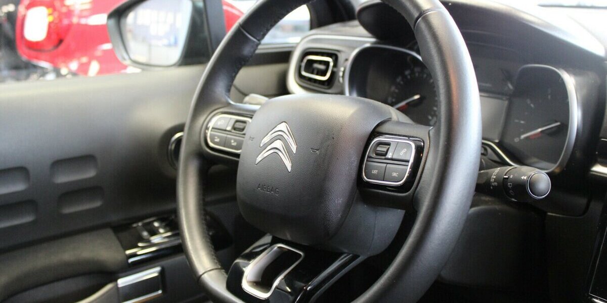 Citroen C3 PureTech 110 EAT6 Shine Pack 55.115 km 14.980 &euro; Euskirchen 53881