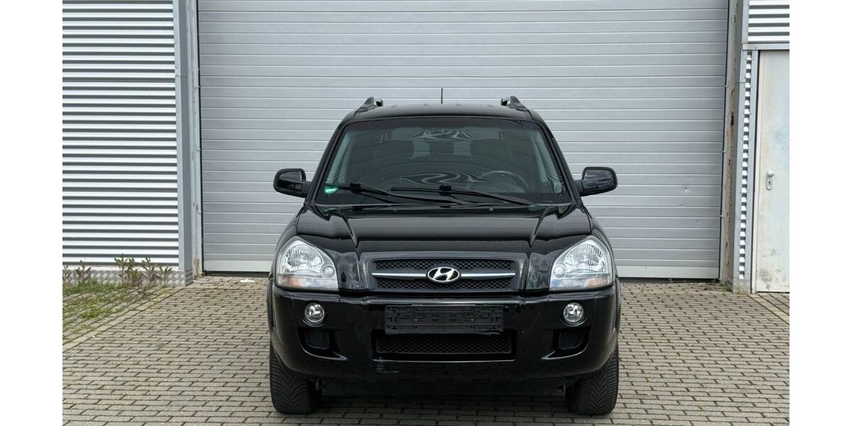 Hyundai TUCSON 146.708 km 3.499 &euro; Düren 52349