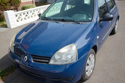 Renault Clio 98.900 km 2.500 &euro; Bonn 53175