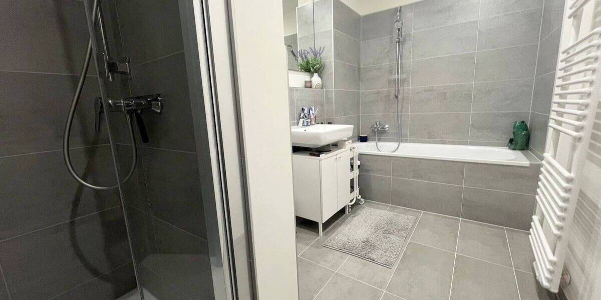 Etagenwohnung Köln Bayenthal - 3 Zimmer, 94 m&sup2;, 1.690&euro; | Angebot:26064505