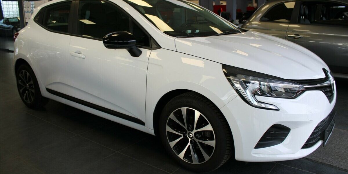 Renault Clio SCe 65 EQUILIBRE 17.461 km 12.980 &euro; Euskirchen 53881