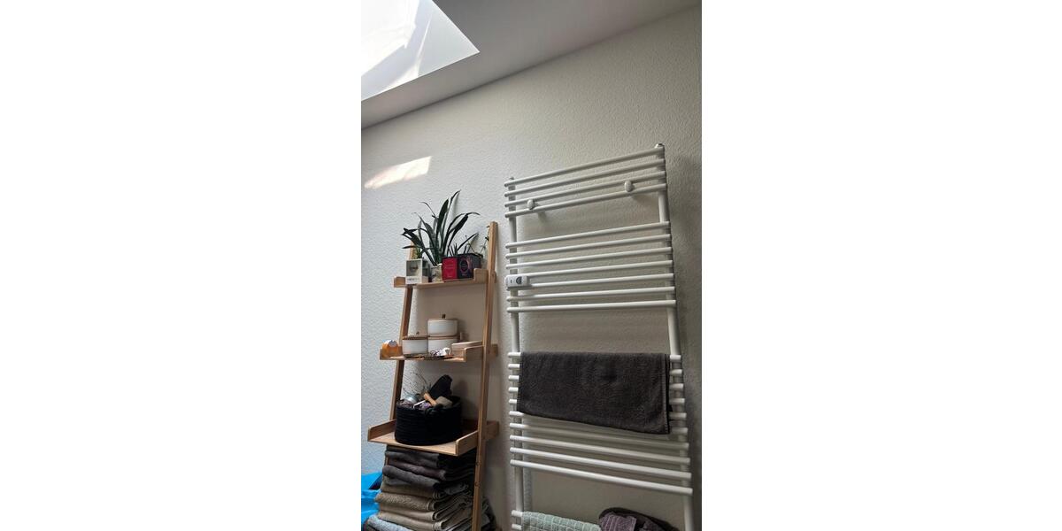 Dachgeschoßwohnung Bonn Auerberg - 3 Zimmer, 75 m&sup2;, 1.192&euro; | Angebot:26003674