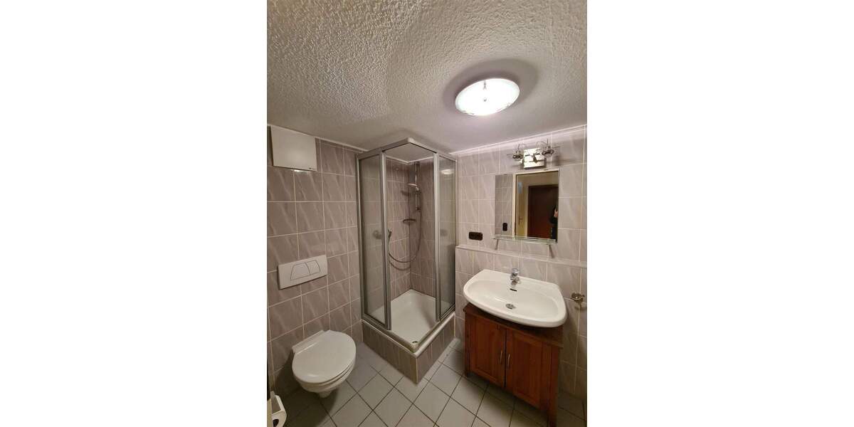 Etagenwohnung Hürth Efferen - 3 Zimmer, 109 m&sup2;, 1.200&euro; | Angebot:25705864