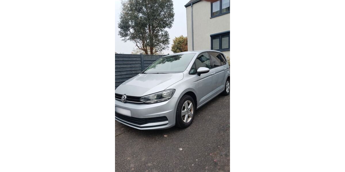 VW Touran 195.000 km 11.700 &euro; Düren 52351
