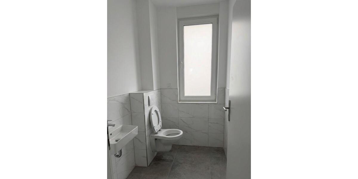 Erdgeschoßwohnung Köln Kalk - 4 Zimmer, 96 m&sup2;, 1.536&euro; | Angebot:26476682