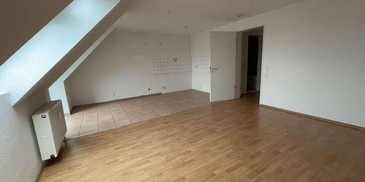 Etagenwohnung Köln Kalk - 3 Zimmer, 72 m&sup2;, 1.039&euro; | Angebot:26102505