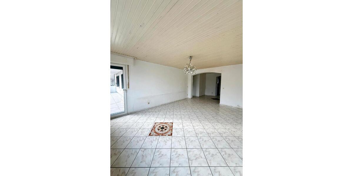 Etagenwohnung Bergheim Auenheim - 4 Zimmer, 100 m&sup2;, 1.100&euro; | Angebot:25373827