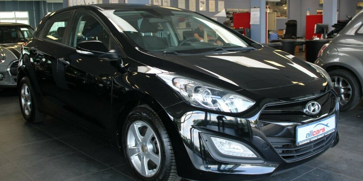 Hyundai i30 1.4 Classic 81.345 km 7.980 &euro; Euskirchen 53881