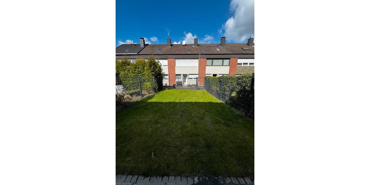 Reihenhaus Lohmar - 6 Zimmer, 170 m&sup2;, 2.550&euro; | Angebot:26345389