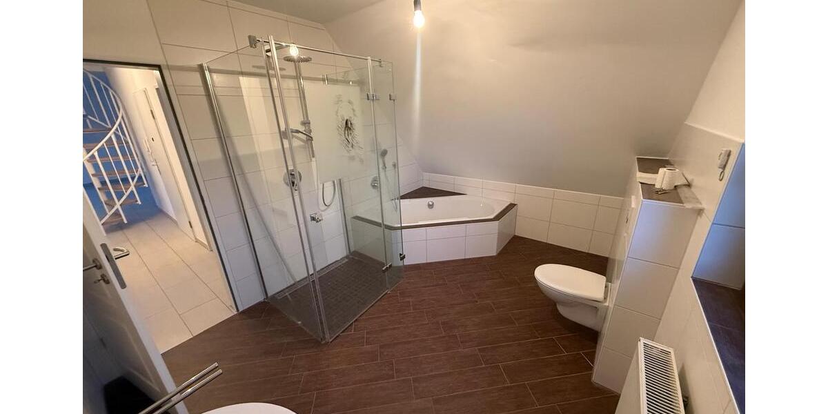 Maisonettenwohnung Niederkassel - 3 Zimmer, 83 m&sup2;, 1.050&euro; | Angebot:26001795