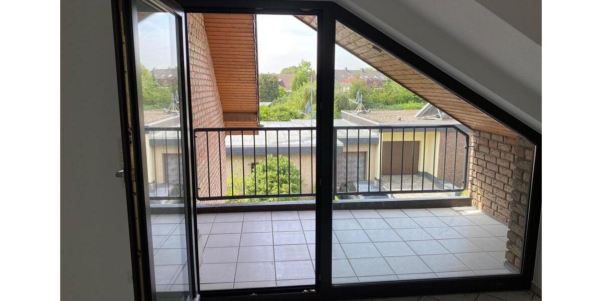 Dachgeschoßwohnung Pulheim - 3 Zimmer, 73 m&sup2;, 1.200&euro; | Angebot:24896200