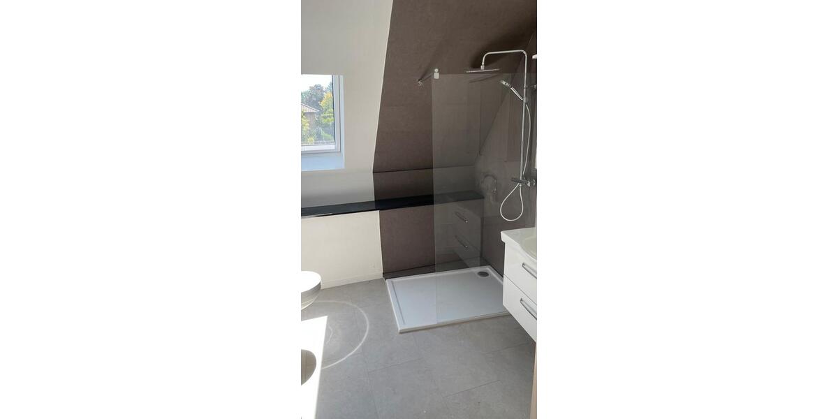 Villa Zülpich - 5 Zimmer, 270 m&sup2;, 2.600&euro; | Angebot:25416621